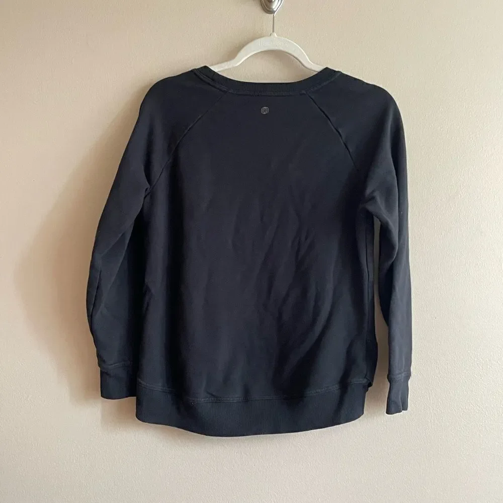 Balance Collection black sweatshirt - Picture 2 of 9